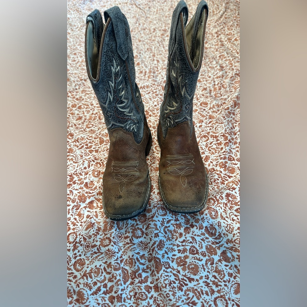 Kids cowboy boots